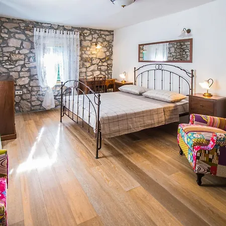 Aleksa By Interhome Sibenik
